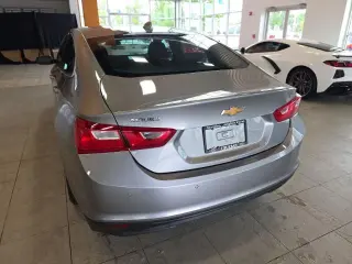 Chevrolet Malibu 2024 LT 4 puertas Sedán con 1LT