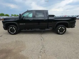 Chevrolet Silverado 2500HD 2020 4x4 Custom 4 puertas Cabina Crew SB