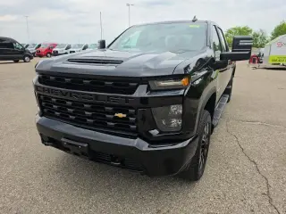 Chevrolet Silverado 2500HD 2020 4x4 Custom 4 puertas Cabina Crew SB