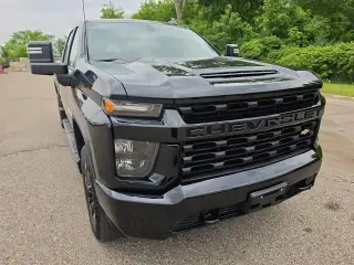 Chevrolet Silverado 2500HD 2020 4x4 Custom 4 puertas Cabina Crew SB
