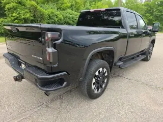Chevrolet Silverado 2500HD 2020 4x4 Custom 4 puertas Cabina Crew SB