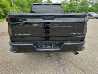 Chevrolet Silverado 2500HD 2020 4x4 Custom 4 puertas Cabina Crew SB