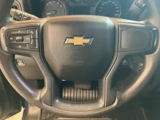Chevrolet Silverado 1500 2022 4x4 Work Truck 4 puertas Crew Cab 5.8 pies. SB
