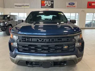 Chevrolet Silverado 1500 2022 4x4 Work Truck 4 puertas Crew Cab 5.8 pies. SB