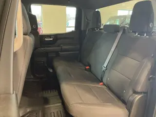Chevrolet Silverado 1500 2022 4x4 Work Truck 4 puertas Crew Cab 5.8 pies. SB