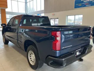 Chevrolet Silverado 1500 2022 4x4 Work Truck 4 puertas Crew Cab 5.8 pies. SB
