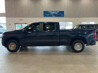 Chevrolet Silverado 1500 2022 4x4 Work Truck 4 puertas Crew Cab 5.8 pies. SB