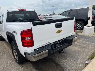 Chevrolet Silverado 1500 2013 4x4 LS Cabina Extendida 4 puertas 6.5 pies. SB