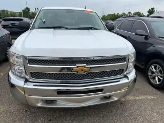 Chevrolet Silverado 1500 2013 4x4 LS Cabina Extendida 4 puertas 6.5 pies. SB