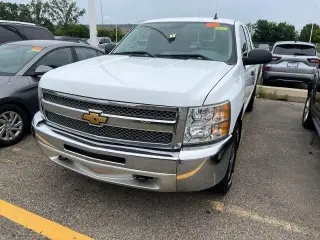 Chevrolet Silverado 1500 2013 4x4 LS Cabina Extendida 4 puertas 6.5 pies. SB