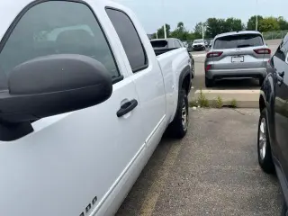 Chevrolet Silverado 1500 2013 4x4 LS Cabina Extendida 4 puertas 6.5 pies. SB