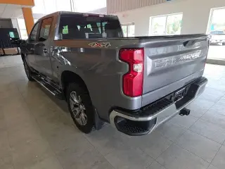 Chevrolet Silverado 1500 2021 4x4 LT 4 puertas Crew Cab 6.6 pies. SB