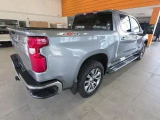 Chevrolet Silverado 1500 2021 4x4 LT 4 puertas Crew Cab 6.6 pies. SB