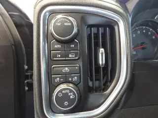 Chevrolet Silverado 1500 2020 4x4 LT 4 puertas Cabina Crew 6.6 pies. SB