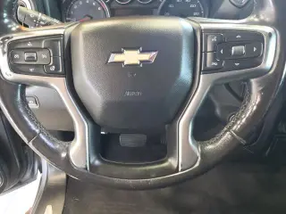 Chevrolet Silverado 1500 2020 4x4 LT 4 puertas Cabina Crew 6.6 pies. SB