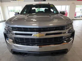 Chevrolet Silverado 1500 2020 4x4 LT 4 puertas Cabina Crew 6.6 pies. SB