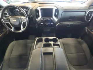 Chevrolet Silverado 1500 2020 4x4 LT 4 puertas Cabina Crew 6.6 pies. SB