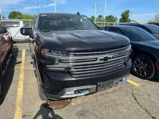 Chevrolet Silverado 1500 2019 4x4 High Country 4 puertas Cabina Crew 5.8 pies. Caja corta