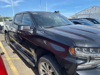 Chevrolet Silverado 1500 2019 4x4 High Country 4 puertas Cabina Crew 5.8 pies. Caja corta