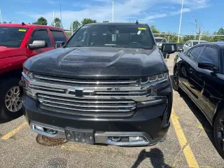 Chevrolet Silverado 1500 2019 4x4 High Country 4 puertas Cabina Crew 5.8 pies. Caja corta