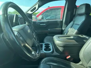 Chevrolet Silverado 1500 2019 4x4 High Country 4 puertas Cabina Crew 5.8 pies. Caja corta