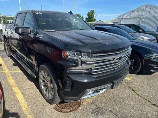 Chevrolet Silverado 1500 2019 4x4 High Country 4 puertas Cabina Crew 5.8 pies. Caja corta