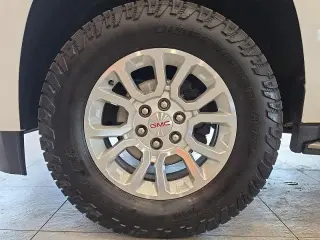GMC Yukon 2019 4x4 SLE 4 puertas SUV