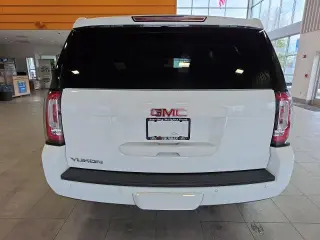 GMC Yukon 2019 4x4 SLE 4 puertas SUV