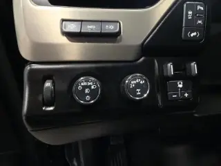 GMC Yukon 2020 4x4 Denali 4 puertas SUV