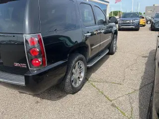 GMC Yukon 2012 AWD Denali 4 puertas SUV
