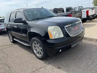 GMC Yukon 2012 AWD Denali 4 puertas SUV