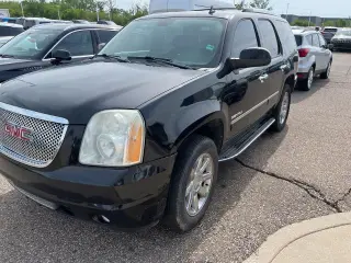 GMC Yukon 2012 AWD Denali 4 puertas SUV