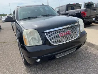 GMC Yukon 2012 AWD Denali 4 puertas SUV