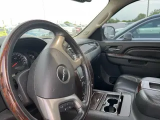 GMC Yukon 2012 AWD Denali 4 puertas SUV