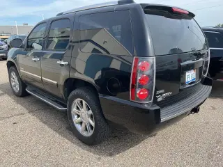 GMC Yukon 2012 AWD Denali 4 puertas SUV