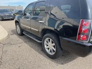 GMC Yukon 2012 AWD Denali 4 puertas SUV