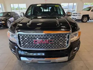 GMC Canyon 2019 4x4 Denali 4 puertas Cabina Crew 5 pies. SB