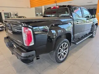 GMC Canyon 2019 4x4 Denali 4 puertas Cabina Crew 5 pies. SB