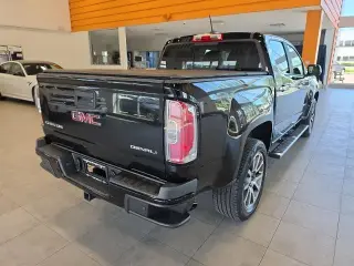 GMC Canyon 2019 4x4 Denali 4 puertas Cabina Crew 5 pies. SB