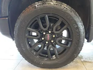 GMC Sierra 1500 2020 4x4 Base 4 puertas Cabina Crew 6.6 pies. SB