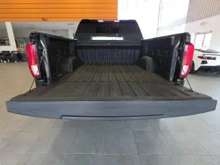 GMC Sierra 1500 2020 4x4 Base 4 puertas Cabina Crew 6.6 pies. SB