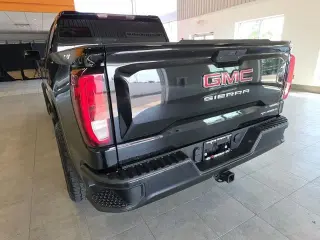 GMC Sierra 1500 2020 4x4 Base 4 puertas Cabina Crew 6.6 pies. SB