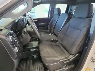 GMC Sierra 1500 2023 4x4 Pro 4 puertas Cabina Doble 6.6 pies. SB