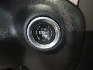 GMC Sierra 1500 2023 4x4 Pro 4 puertas Cabina Doble 6.6 pies. SB