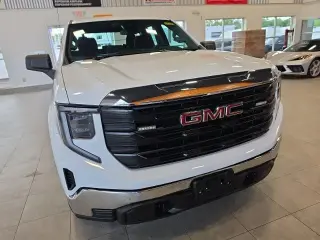 GMC Sierra 1500 2023 4x4 Pro 4 puertas Cabina Doble 6.6 pies. SB