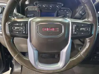 GMC Sierra 1500 2019 4x4 SLE Cabina Crew 4 puertas 5.8 pies. Caja corta
