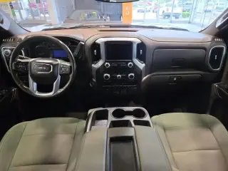 GMC Sierra 1500 2019 4x4 SLE Cabina Crew 4 puertas 5.8 pies. Caja corta
