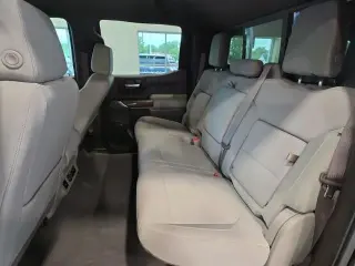 GMC Sierra 1500 2019 4x4 SLE Cabina Crew 4 puertas 5.8 pies. Caja corta