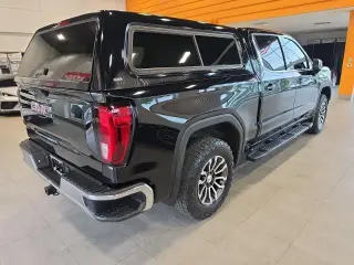 GMC Sierra 1500 2019 4x4 SLE Cabina Crew 4 puertas 5.8 pies. Caja corta