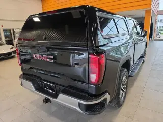 GMC Sierra 1500 2019 4x4 SLE Cabina Crew 4 puertas 5.8 pies. Caja corta